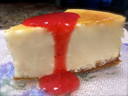 New York Cheesecake w/ Strawberry Sauce